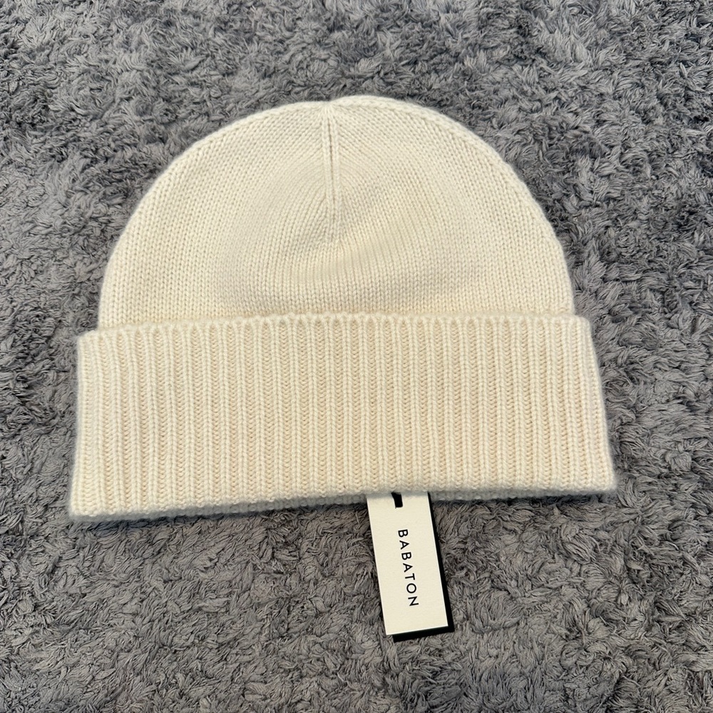Aritzia Birch Ribbed Cuff 100% Cashmere Beanie One Size